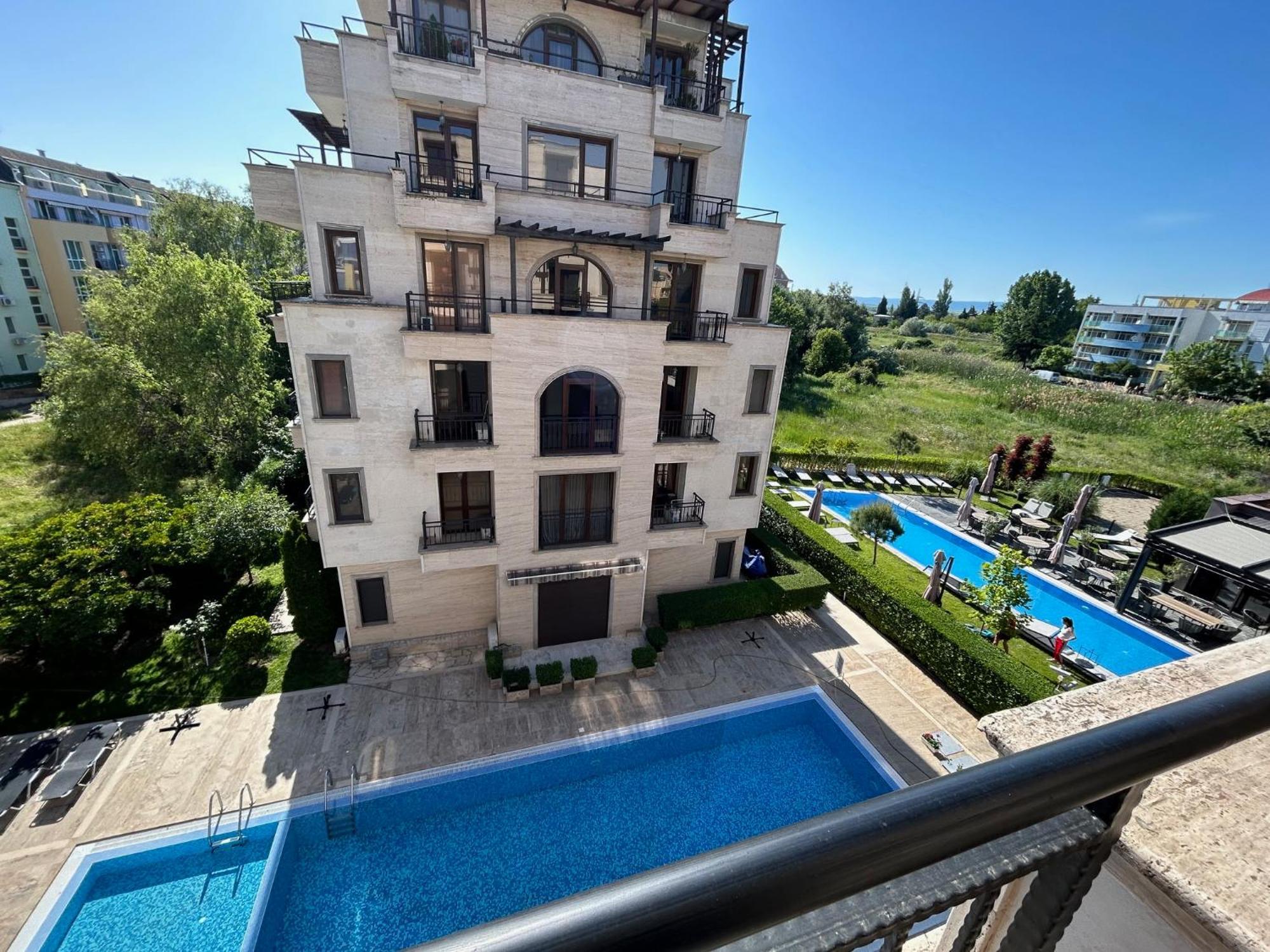 Amara Sunny Aparthotel