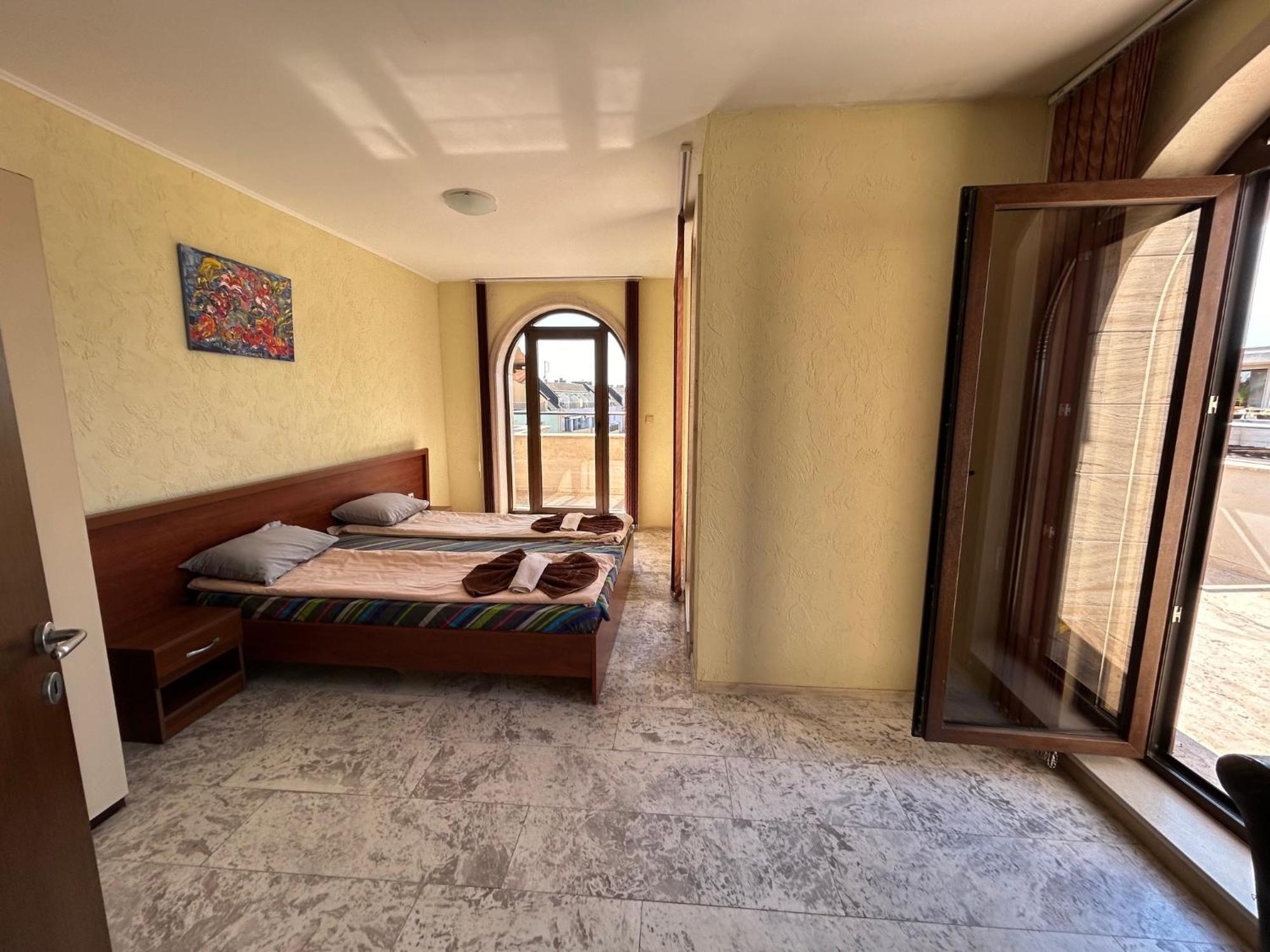 Amara Sunny Aparthotel